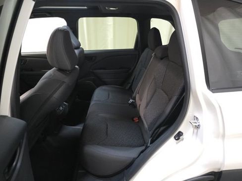 Certified 2025 Subaru Forester Premium AWD/4WD image 26