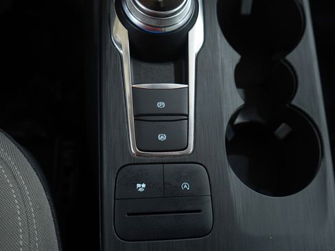 Used 2020 Ford Escape S image 24