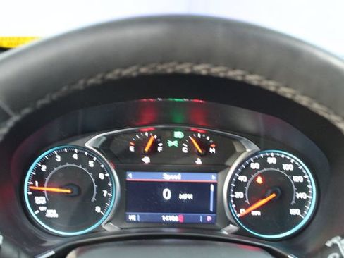 Used 2024 Chevrolet Equinox Premier FWD image 19