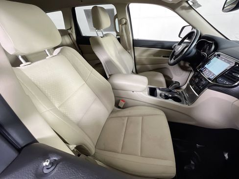 Used 2022 Jeep Grand Cherokee Laredo E image 26