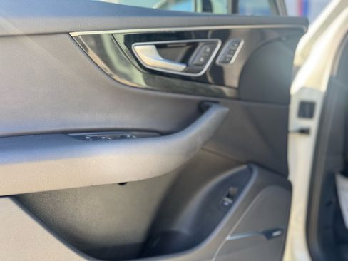 Used 2018 Audi Q7 3.0T Premium Plus w/ Premium Plus Package image 39