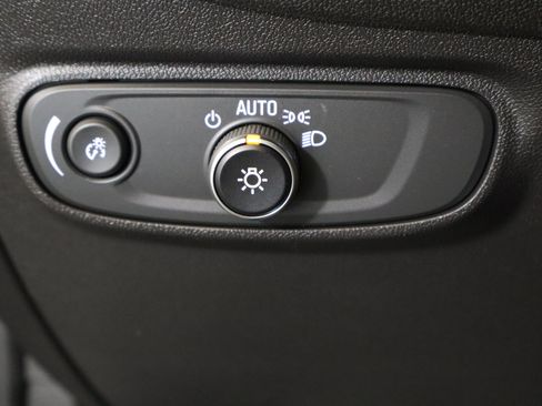 Used 2024 Chevrolet Equinox LT w/ LPO, Floor Liner Package FWD image 69