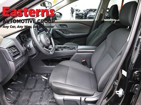 Used 2023 Nissan Rogue S AWD/4WD image 14