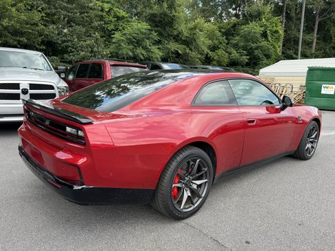 Used 2025 Dodge Charger Daytona Scat Pack w/ Track Pack AWD/4WD image 5