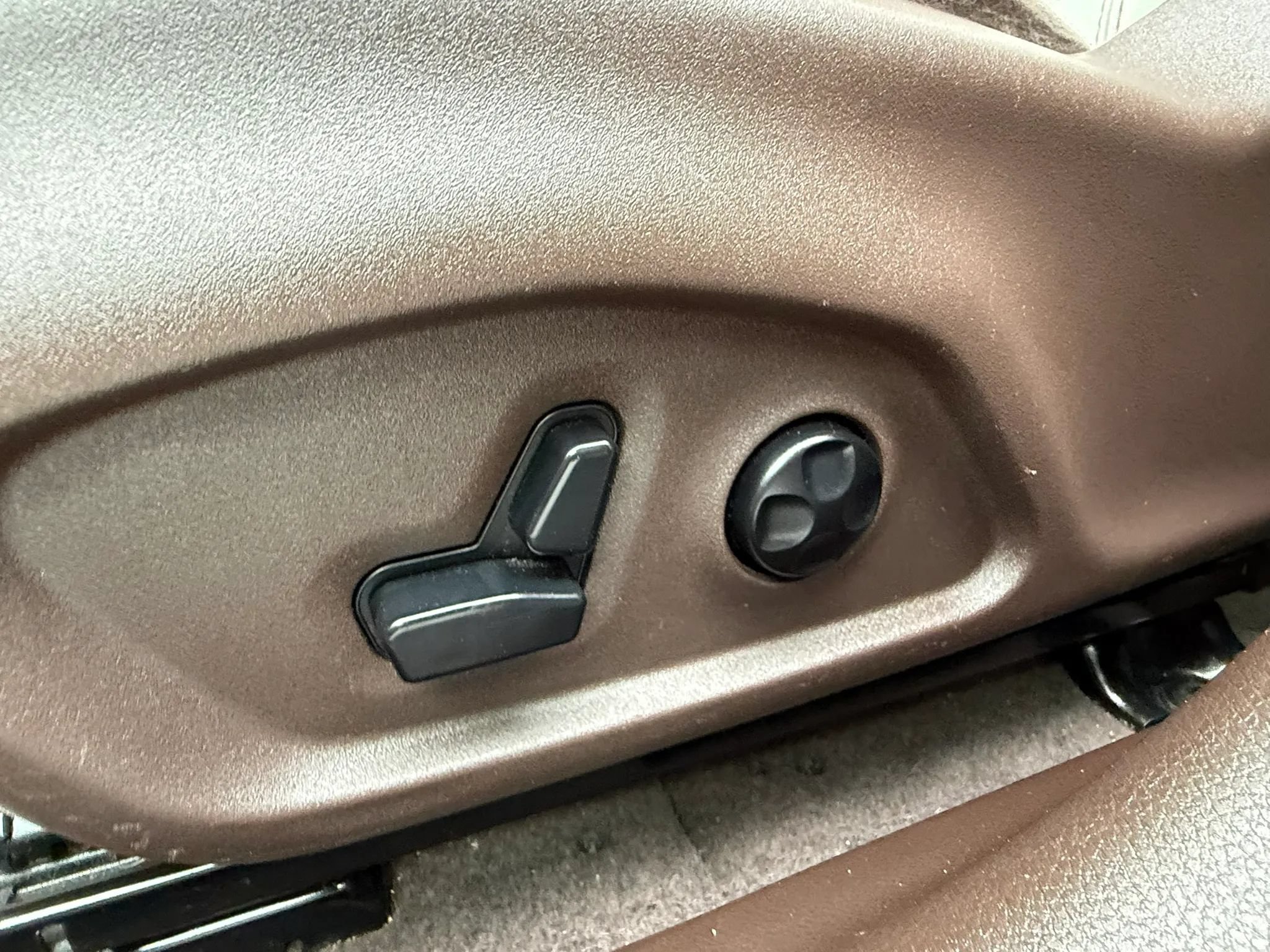 Used 2015 Jeep Renegade Limited AWD/4WD image 20