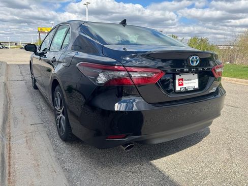 Used 2024 Toyota Camry XLE w/ Navigation Package FWD image 42