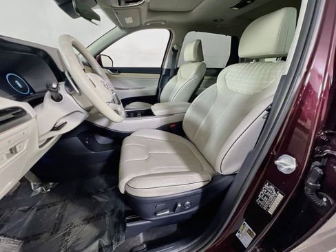 Used 2024 Hyundai Palisade Limited AWD/4WD image 22