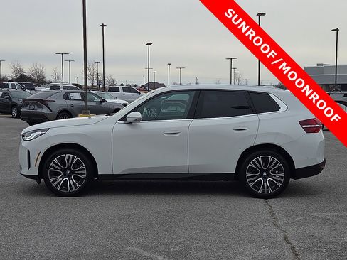 Used 2025 BMW X3 xDrive30i w/ Premium Package image 3