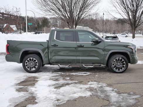 Used 2022 Toyota Tundra Limited AWD/4WD image 11
