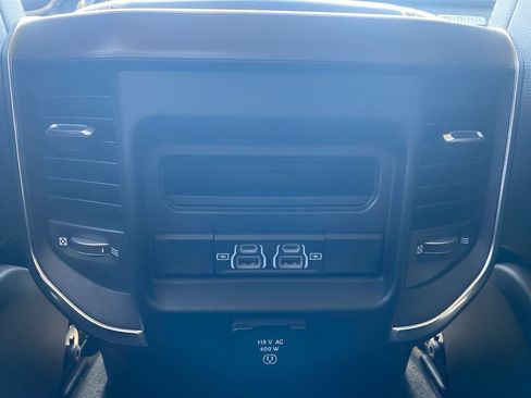 Used 2022 RAM 1500 Laramie AWD/4WD image 12