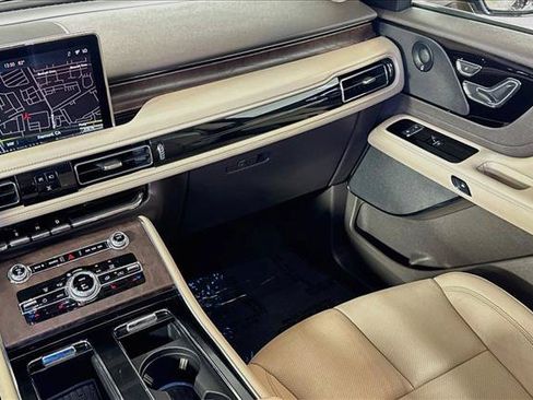 Used 2022 Lincoln Aviator Reserve RWD image 22