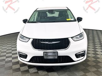 Used 2024 Chrysler Pacifica Touring-L video 2