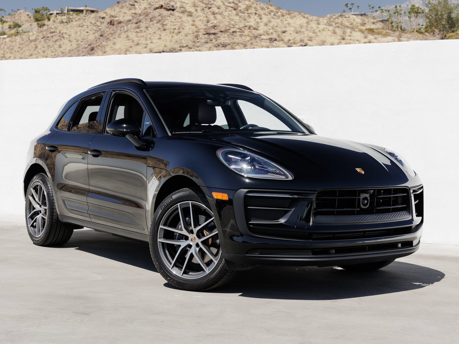 Used 2026 Porsche Macan AWD/4WD image 9