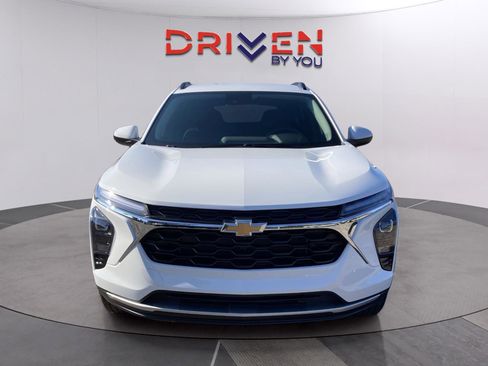 New 2026 Chevrolet Trax LT w/ Driver Confidence Package image 9