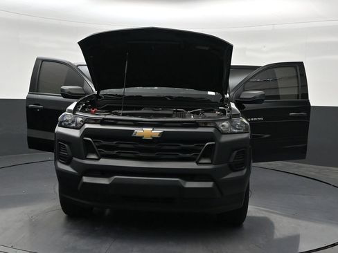 Used 2025 Chevrolet Colorado W/T RWD image 38