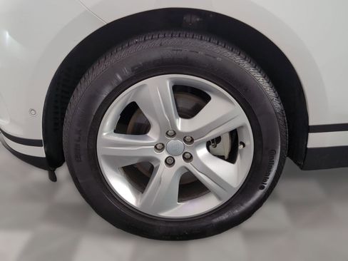 Used 2025 Land Rover Range Rover Velar S image 10