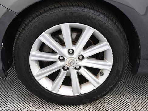 Used 2012 Toyota Camry XLE FWD image 17