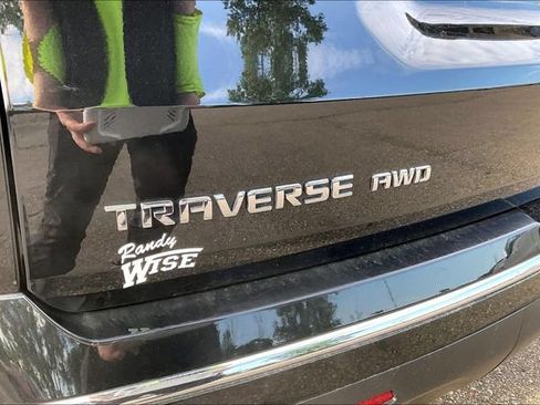 Used 2023 Chevrolet Traverse Premier AWD/4WD image 8