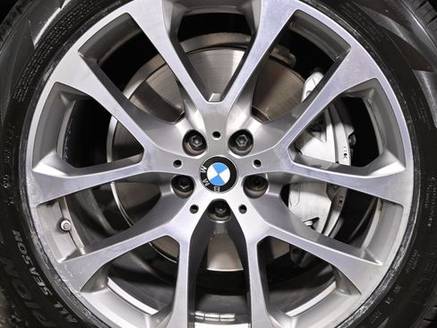 Used 2024 BMW X5 xDrive40i w/ Premium Package AWD/4WD image 36