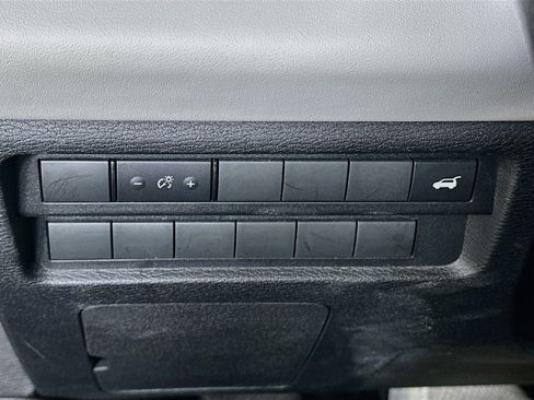 Used 2025 Mitsubishi Outlander SE AWD/4WD image 17