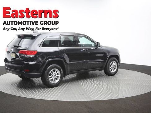 Used 2018 Jeep Grand Cherokee Laredo RWD image 42