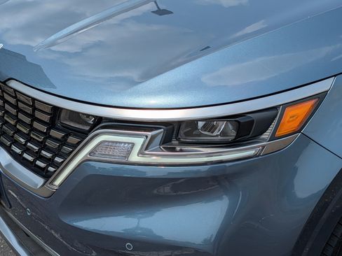 Used 2024 Kia Carnival SX FWD image 16
