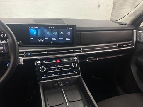 Used 2026 Hyundai Santa Fe SE FWD image 19