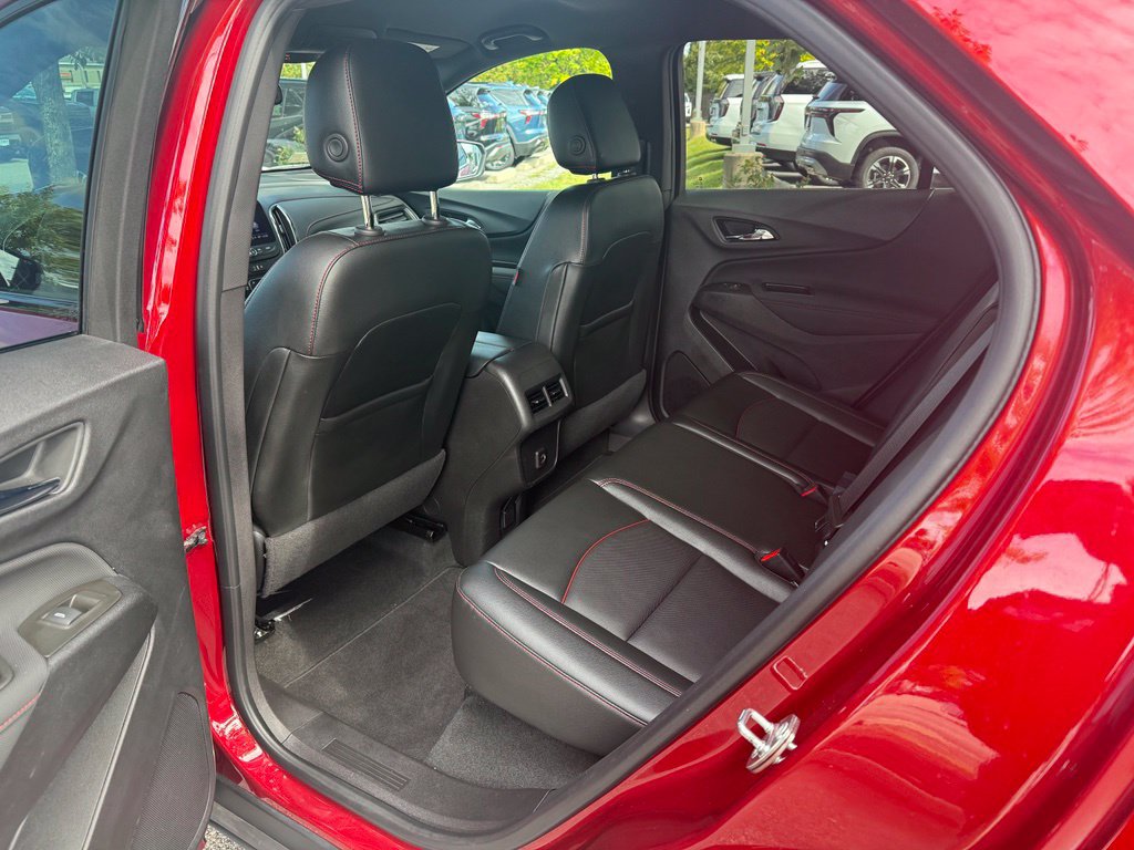 Used 2023 Chevrolet Equinox RS w/ RS Leather Package AWD/4WD image 11