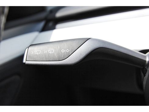 Used 2024 Tesla Model Y Performance AWD/4WD image 17