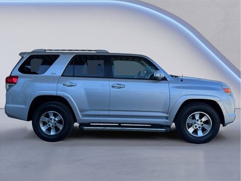 Used 2011 Toyota 4Runner SR5 image 7