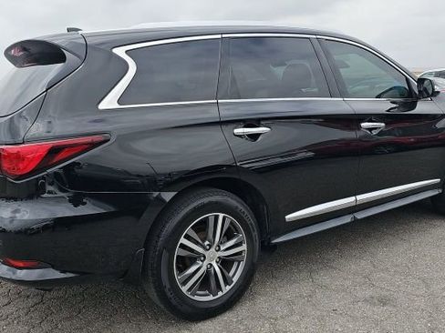 Used 2020 INFINITI QX60 Luxe w/ Essential Package FWD image 2