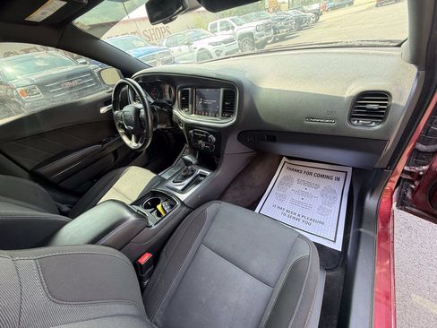 Used 2017 Dodge Charger SXT w/ Blacktop Package RWD image 23