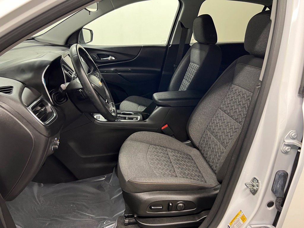Certified 2024 Chevrolet Equinox LT w/ LPO, Floor Liner Package AWD/4WD image 32