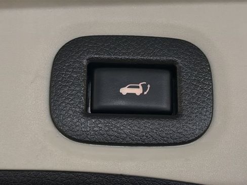 Used 2020 Nissan Rogue SL AWD/4WD image 9