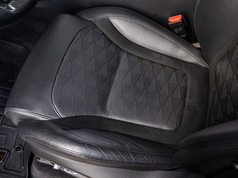 Used 2021 Land Rover Range Rover Sport SVR image 25