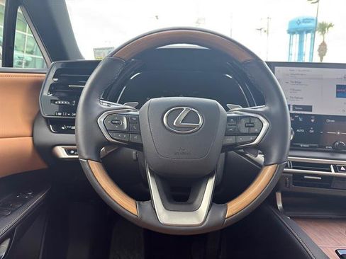 Used 2025 Lexus RX 350 Premium w/ Convenience Package FWD image 16