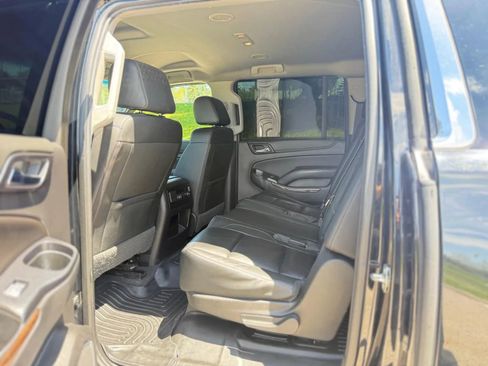 Used 2020 Chevrolet Suburban LT AWD/4WD image 12