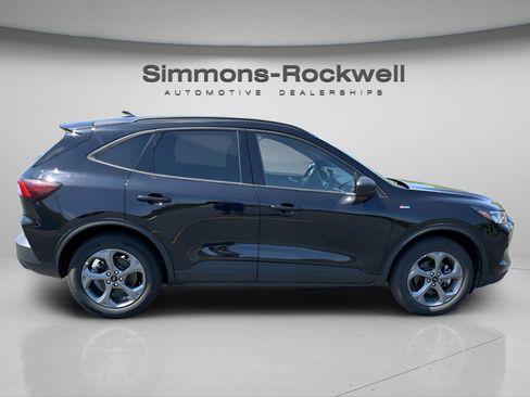 Used 2025 Ford Escape ST-Line AWD/4WD image 6