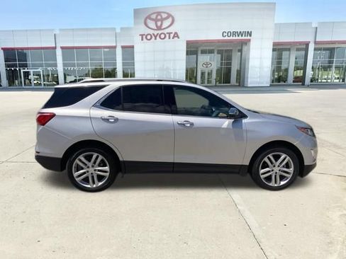 Used 2021 Chevrolet Equinox Premier AWD/4WD image 4