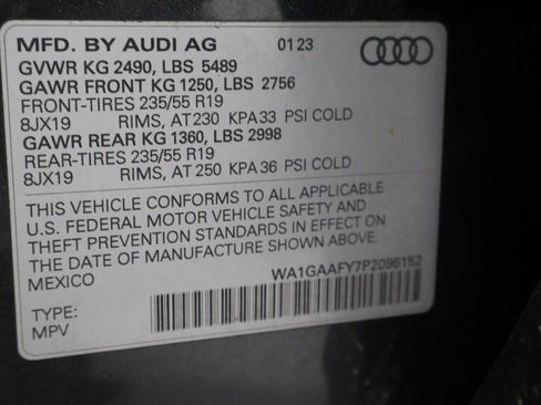 Used 2023 Audi Q5 2.0T Premium w/ Convenience Package AWD/4WD image 40