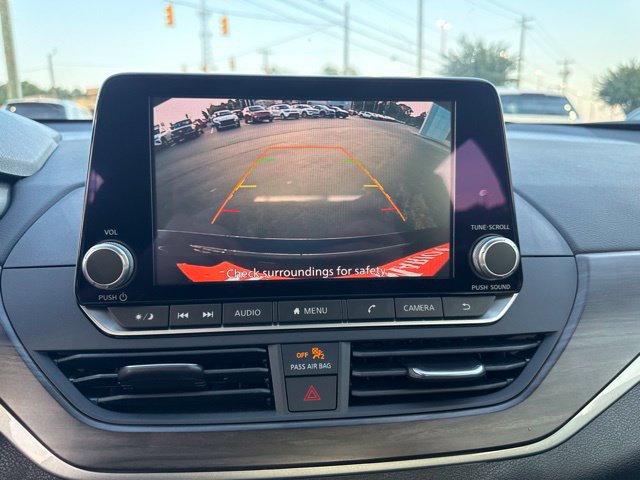 Used 2025 Nissan Altima 2.5 SV FWD image 18