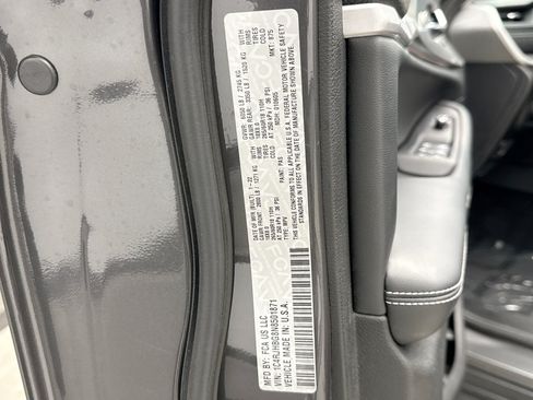 Used 2022 Jeep Grand Cherokee Limited AWD/4WD image 26