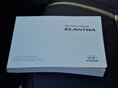 Used 2013 Hyundai Elantra Limited image 25