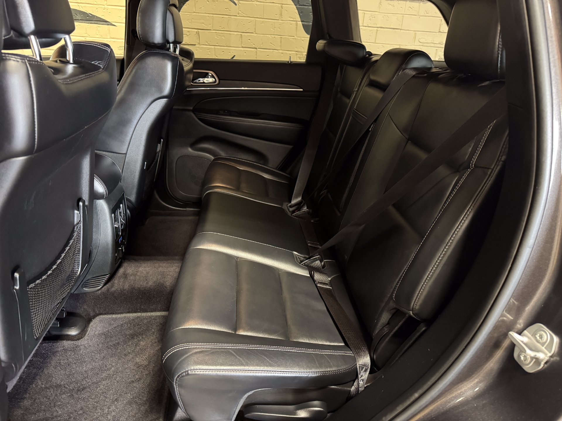 Used 2017 Jeep Grand Cherokee Limited AWD/4WD image 18