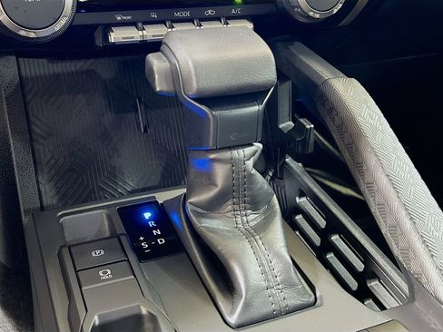 Used 2025 Toyota Tacoma SR image 14