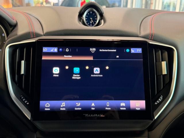 Used 2021 Maserati Ghibli S Q4 AWD/4WD image 32