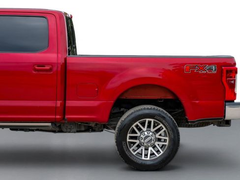 Used 2017 Ford F250 Lariat w/ Lariat Ultimate Package AWD/4WD image 11