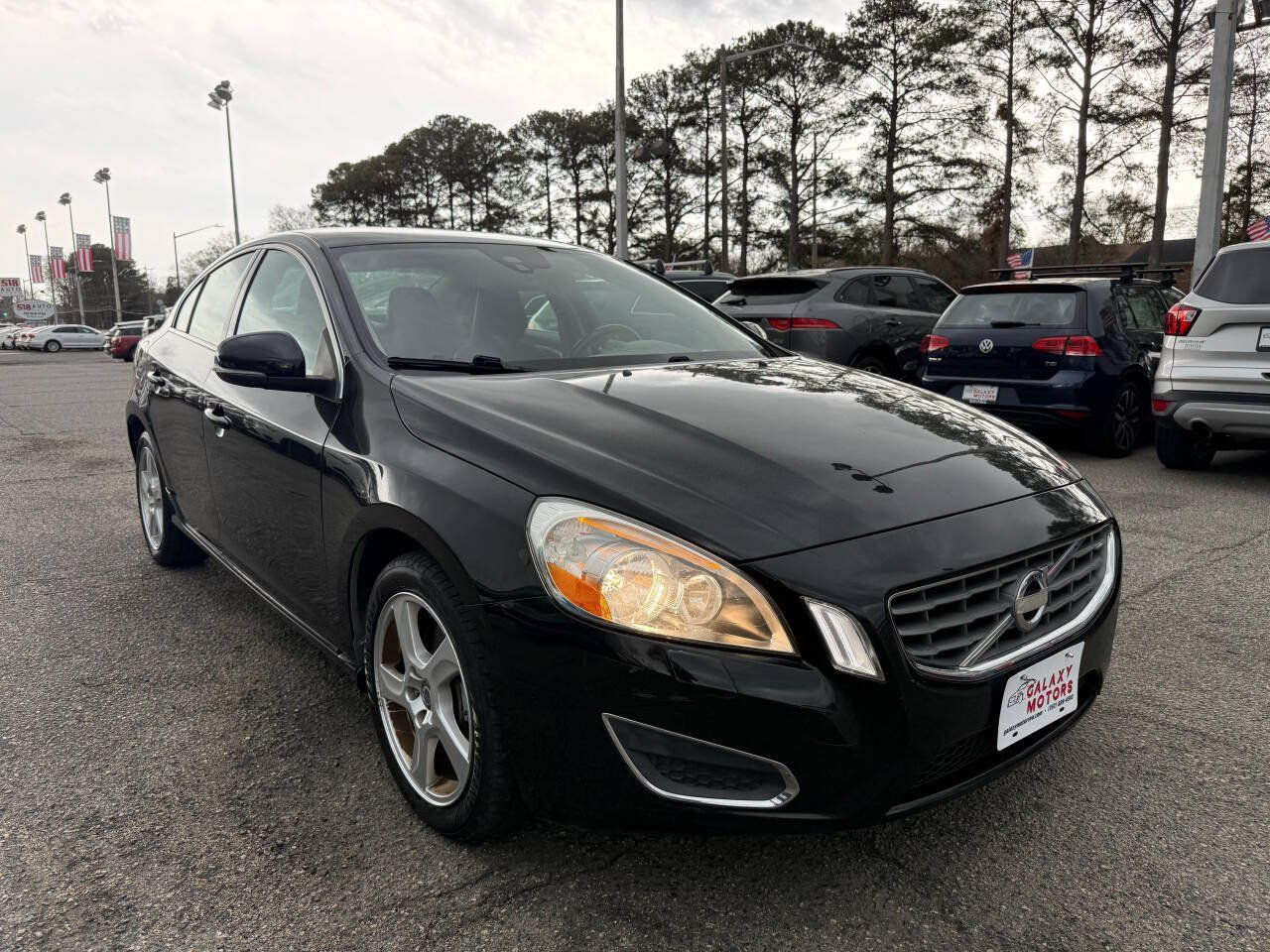 Used 2013 Volvo S60 T5 FWD image 2