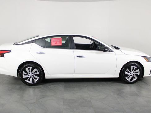 Certified 2024 Nissan Altima 2.5 S image 13