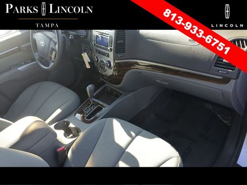 Used 2012 Hyundai Santa Fe GLS image 9